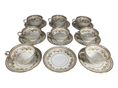 Noritake, Japan Shelburne 17 Pcs Set: Noritake, Japan Shelburne 17 Pcs Set. 8 cups: 2 1/8 x 4 3/4 x 3 7/8 in. 9 Plates: 7/8 x 5 5/8 in.Good condition, one cup missing. Local Pick up call one day before to make an appointment. TO SHIP THIS