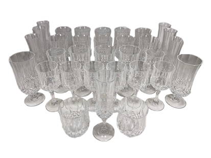 Set of 32 Crystal Glasses: Set of 32 Crystal Glasses. Bigger: 8 1/8 x 2 3/8 in.Tiny chips. Local Pick up call one day before to make an appointment. TO SHIP THIS ITEM IN USA OR INTERNATIONAL, PLEASE CONTACT THE SHIPPERS : 1) UP