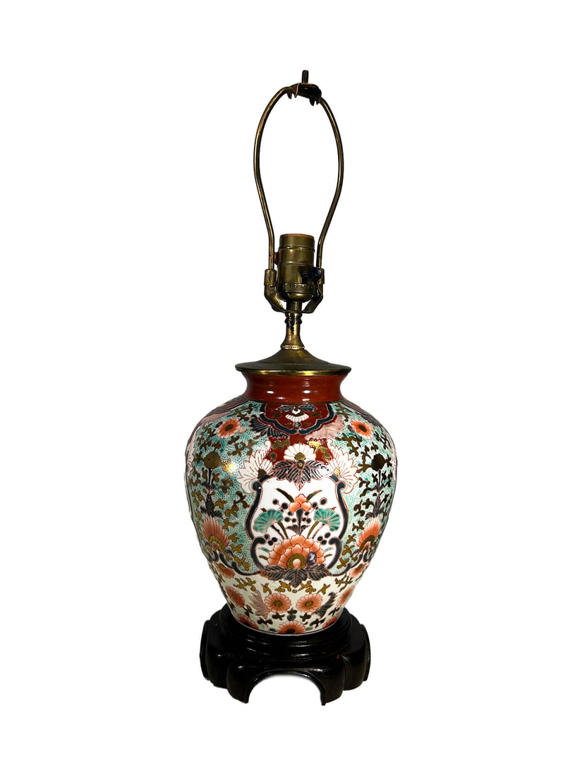 Chinese Porcelain & Wood Table Lamp: Chinese Porcelain & Wood Table Lamp. 21 x 8 x 8 in total.Top final missing. Local Pick up call one day before to make an appointment. TO SHIP THIS ITEM IN USA OR INTERNATIONAL, PLEASE CONTACT THE SHIP