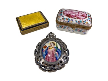 Antique Lot of 3 Miniatures Boxes & Pendant