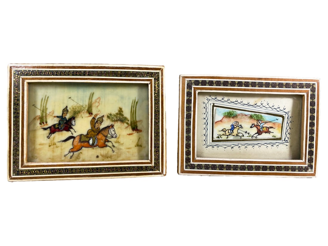 Vintage Persian Miniature Paintings: Vintage Persian Miniature Paintings. 3 1/4 x 4 1/4 in and 3 x 4 1/8 in.Good condition. Local Pick up call one day before to make an appointment. TO SHIP THIS ITEM IN USA OR INTERNATIONAL, PLEASE CONTA