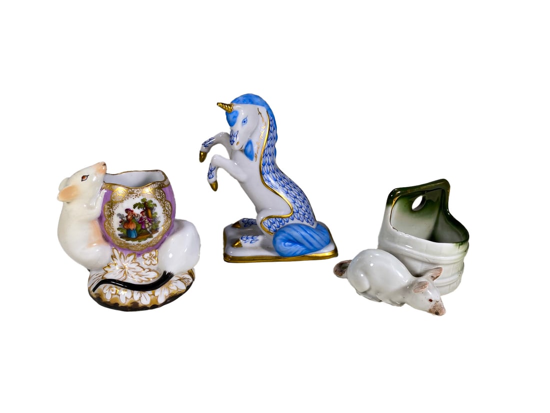 Franklin Mint Unicorn & 2 German Mouses Porcelain: Franklin Mint Unicorn & 2 German Mouses Porcelain. 2 1/8 x 2 7/8 x 2 in, 3 7/8 x 3 1/4 x 1 7/8 in and 2 7/8 x 2 5/8 x 2 1/4 in.Good condition. Local Pick up call one day before to make an appointment.