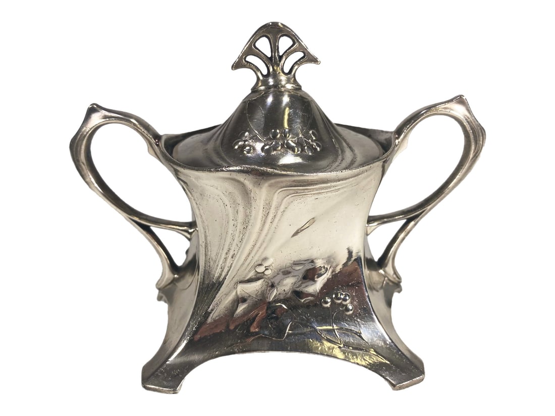 WMF, Germany Art Nouveau Silverplate Sugar Pot: WMF, Germany Art Nouveau Silverplate Sugar Pot. 4 5/8 x 6 1/4 x 4 1/4 in.Local Pick up call one day before to make an appointment. TO SHIP THIS ITEM IN USA OR INTERNATIONAL, PLEASE CONTACT THE SHIPPER