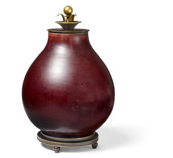 Carl Halier, Knud Andersen: Stoneware lid jar decorated: Stoneware lid jar decorated with oxblood glaze. Signed monogram. Royal Copenhagen. Lid and base of patinated and partly gilded bronze. Marked monogram KA for Knud Andersen. Royal Copenhagen. Unique. H