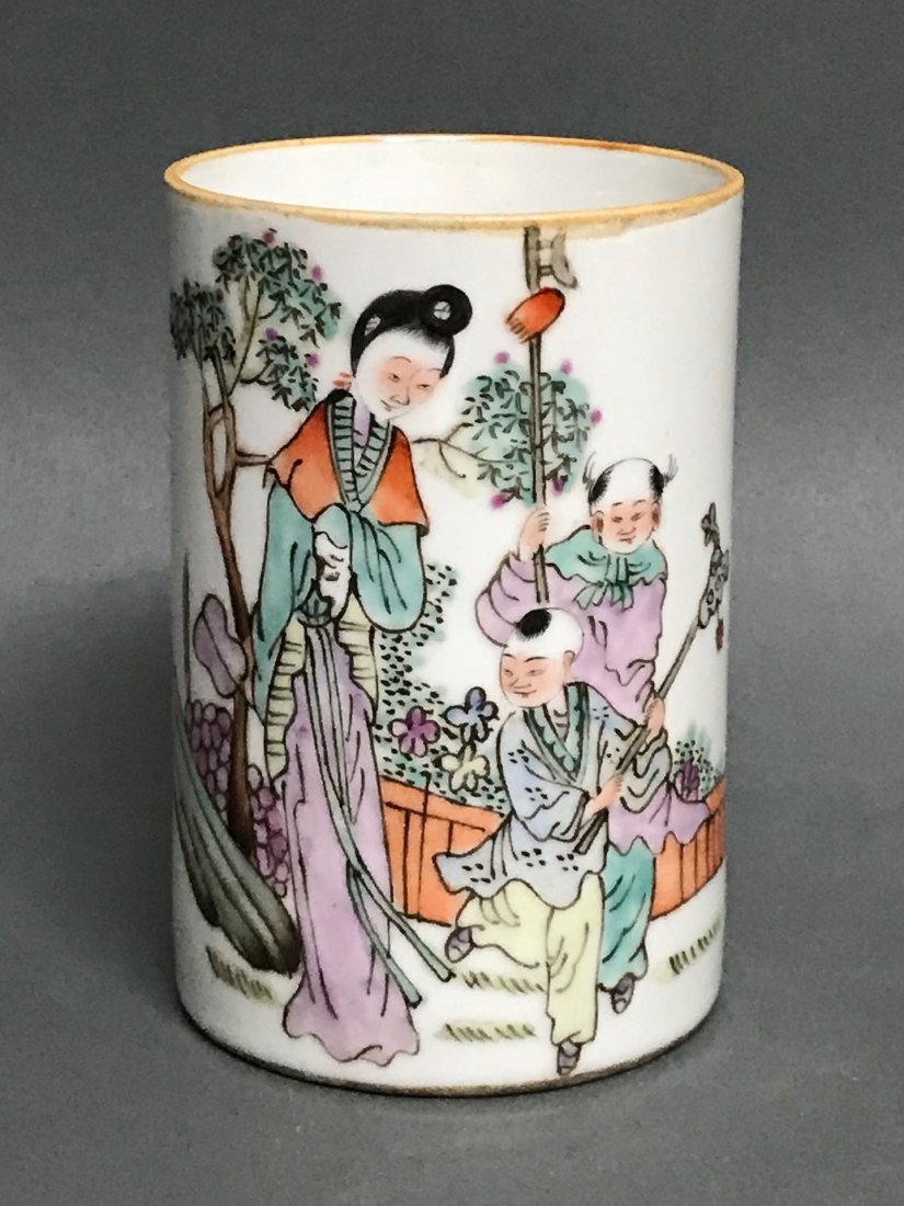 Chinese Porcelain Famille Rose Pen Holder: Chinese Decorative Work of Art Famille Rose Porcelain Pen Holder, dimension is 4.75 inches high x 3 inches wide. The shipping cost for domestic is $35.00 flat rate shipping within the Continental US, 
