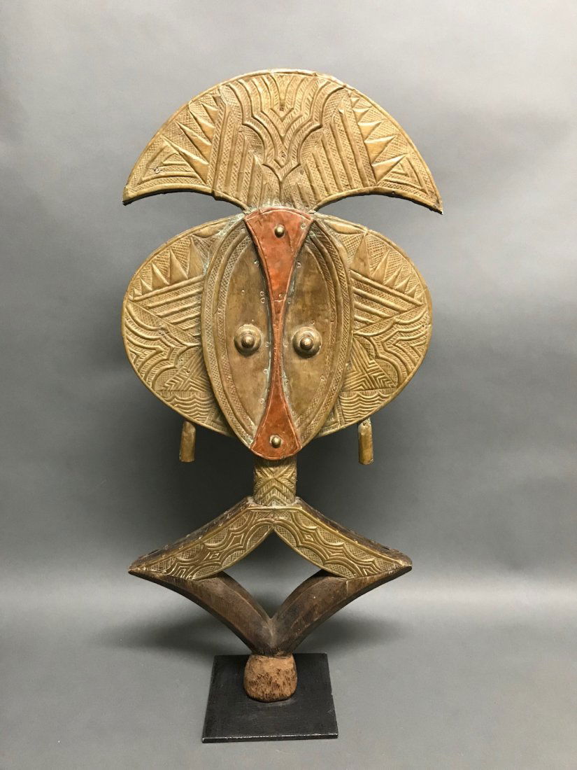 Bacota Reliquary Guardian Statue (1 of 6)