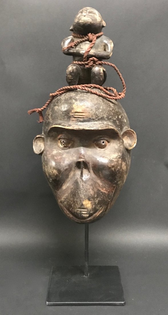 Bulu Monkey Mask with stand (1 of 7)