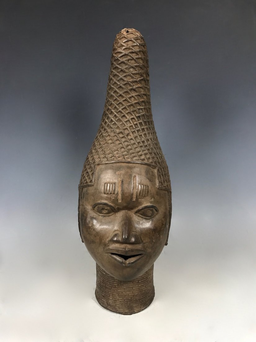 Benin Bronze Oba Head (1 of 7)