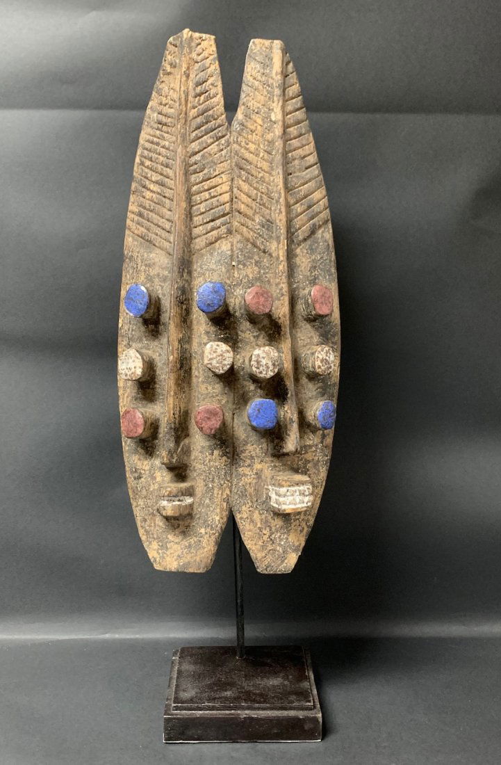 Grebo Mask with stand (1 of 8)