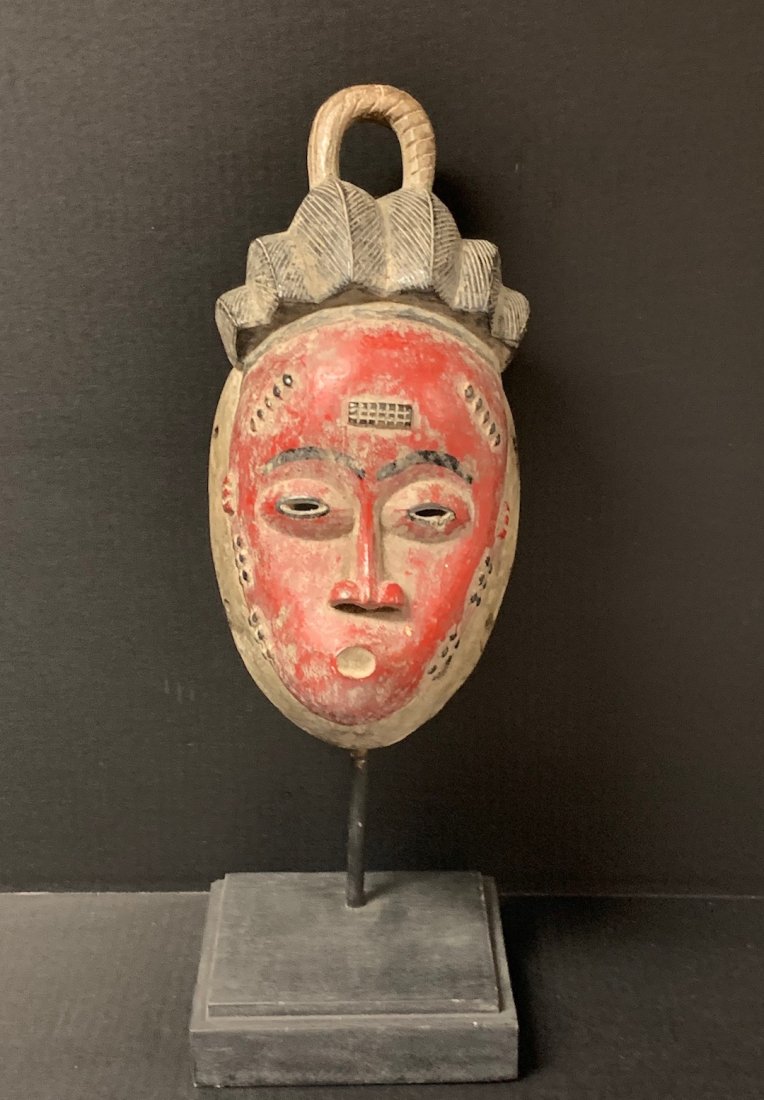 Baule Mask with Stand (1 of 8)