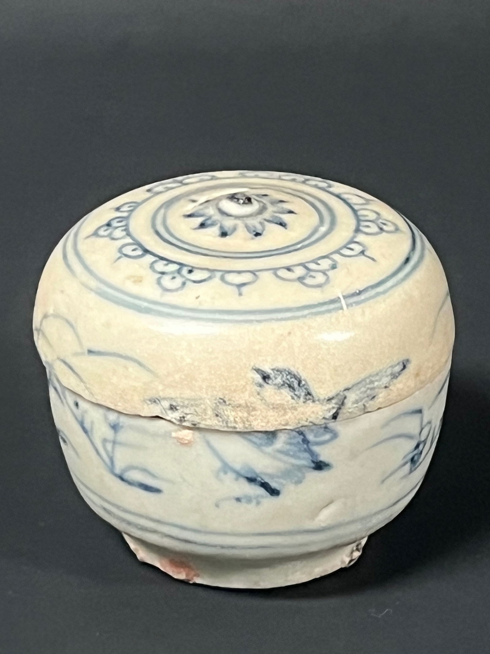 Porcelain Blue and White Pill Box: Chinese Work of Arts Porcelain Blue and White Pill Box. The dimension is 2 inches high x 2 inches wide. Please be aware that some of the items are vintage, secondhand, old ages, antiques and may have
