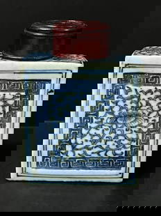 Blue and White Tea Caddy: Chinese Art Porcelain Blue and White Tea Caddy. The dimension is 5.5 inches high x 4 inches wide. Please be aware that some of the items are vintage, secondhand, old ages, antiques and may have a defe
