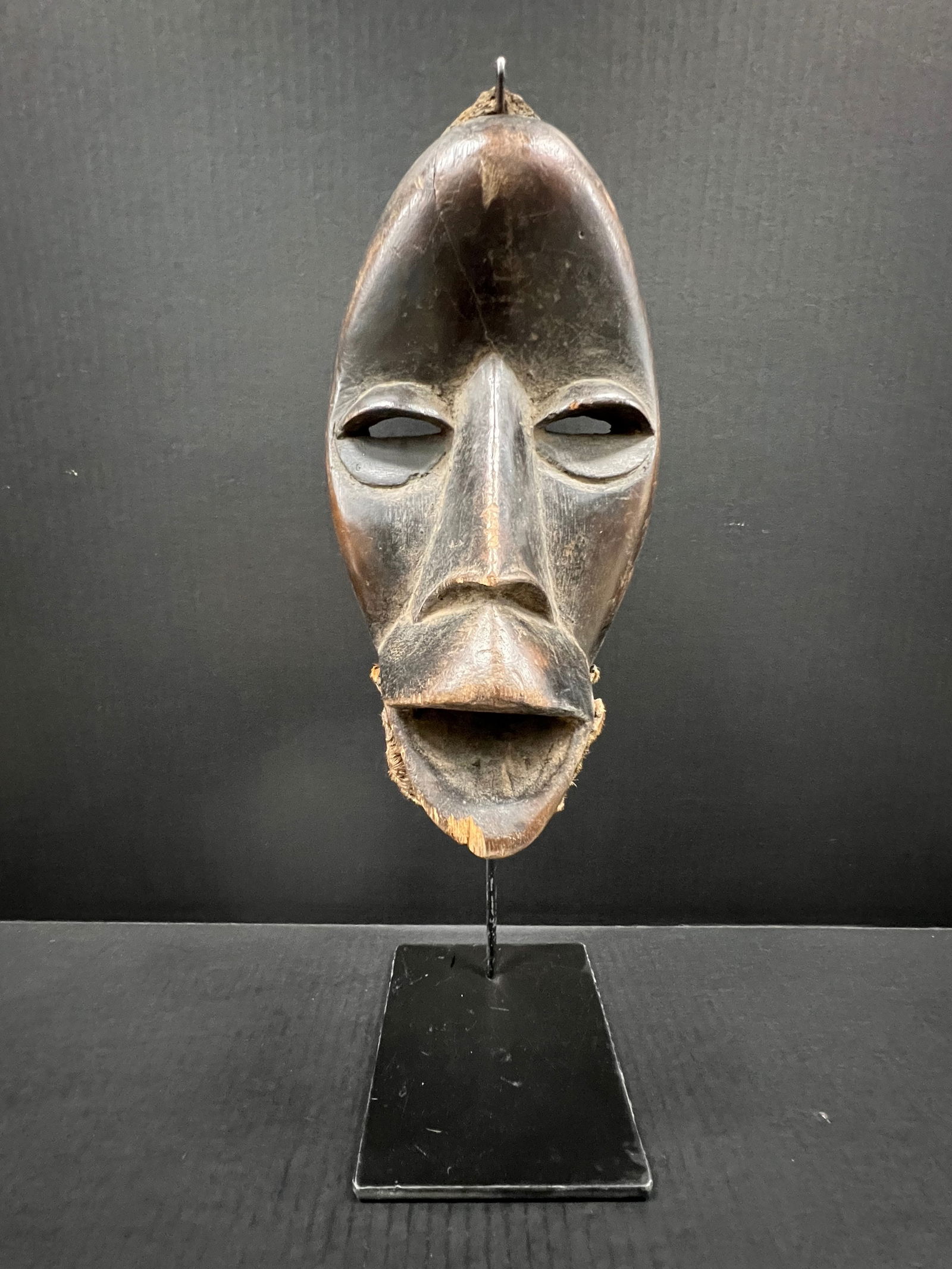 Dan Mask with Metal Stand (1 of 8)