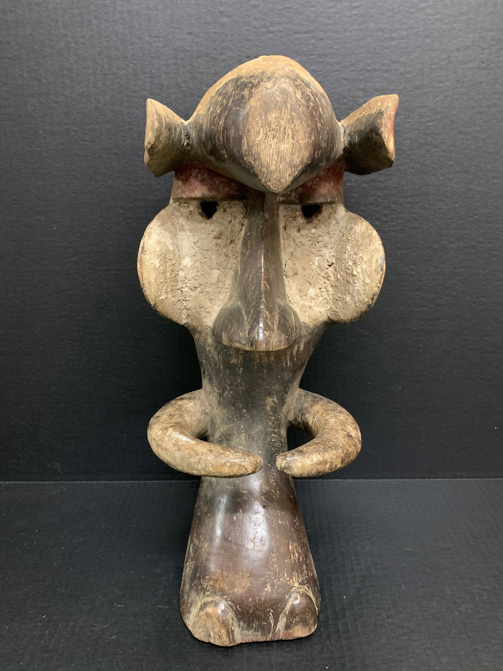 Dan Guère Mask: African Tribal Art Dan Guere Mask. The dimension is 17.5 inches high x 8 inches wide. Please be aware that some of the items are vintage, secondhand, old ages, antiques and may have a defects or sign