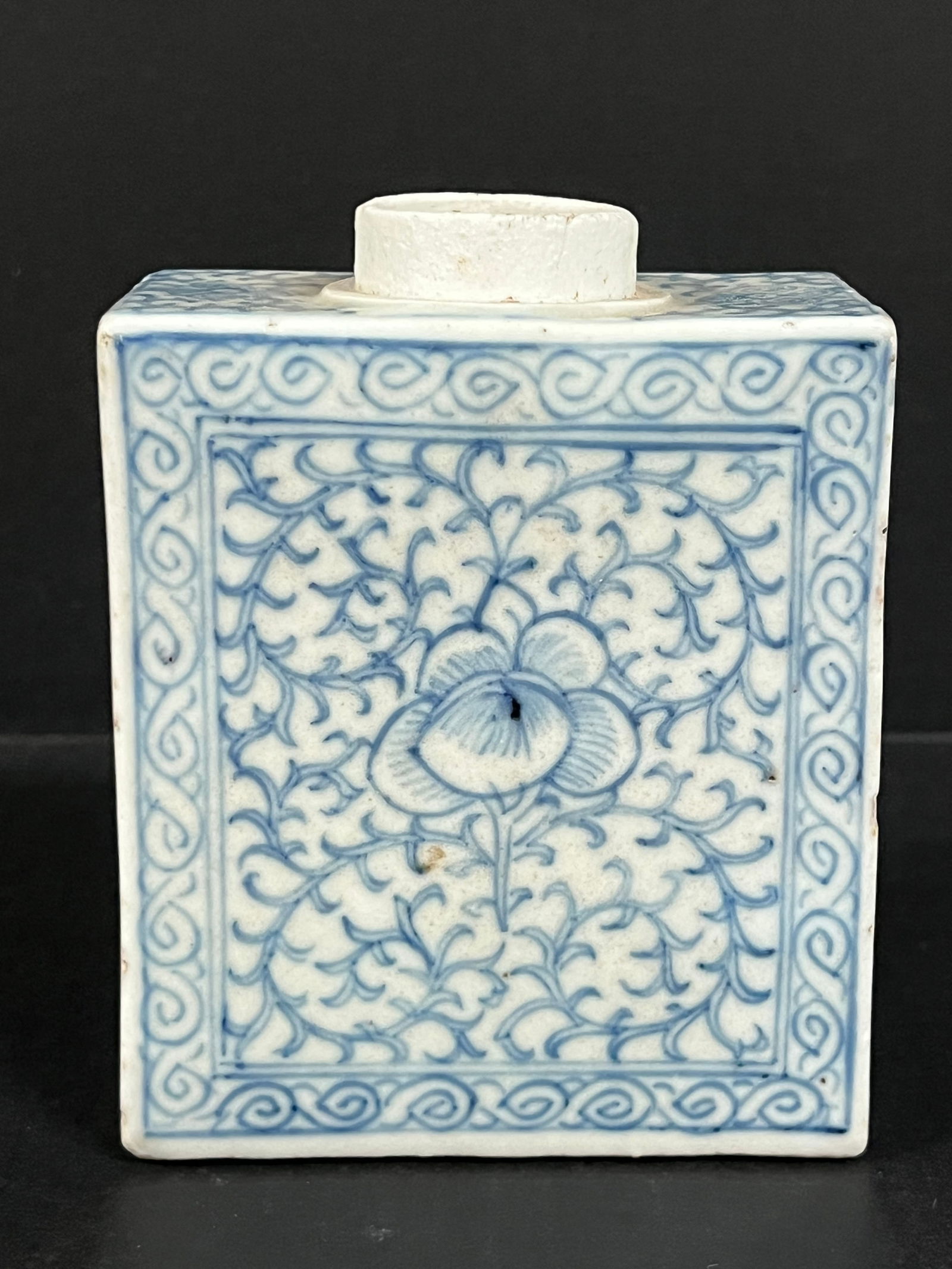 Porcelain Blue and White Tea Caddy: Chinese Art Porcelain Blue and White Tea Caddy. The dimension is 5.75 inches high x 2.5 inches depth x 4.5 inches wide. Please be aware that some of the items are vintage, secondhand, old ages, antiqu