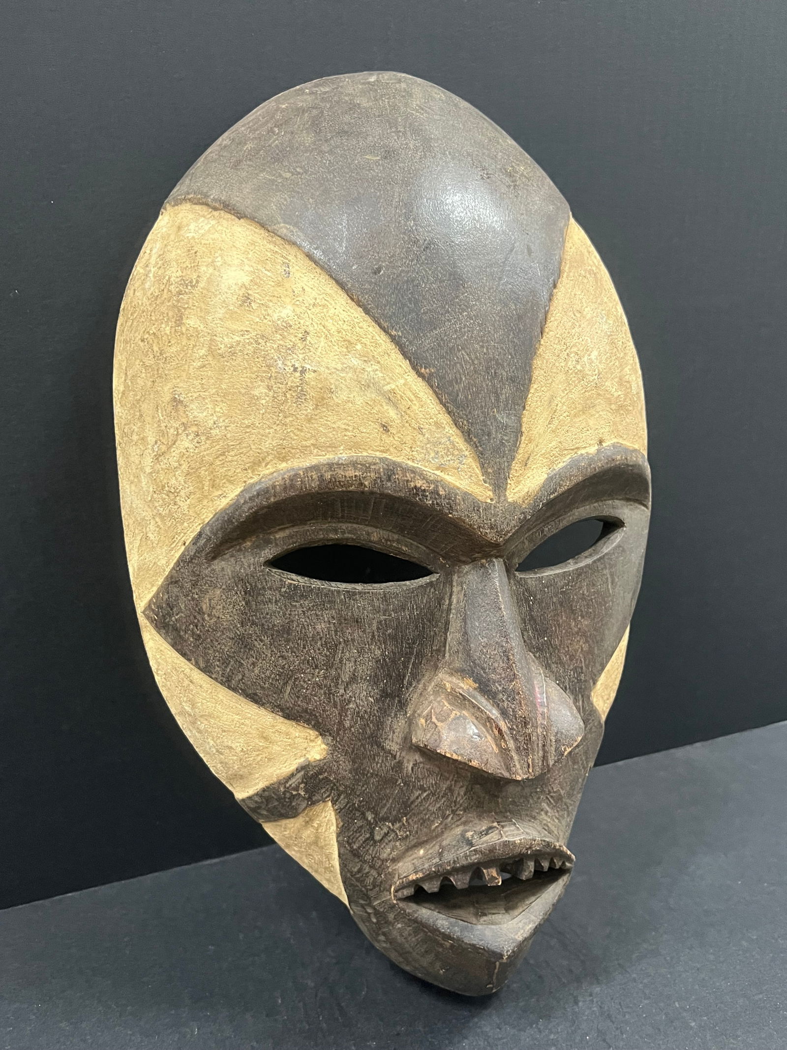 Large Bacongo Mask - 3