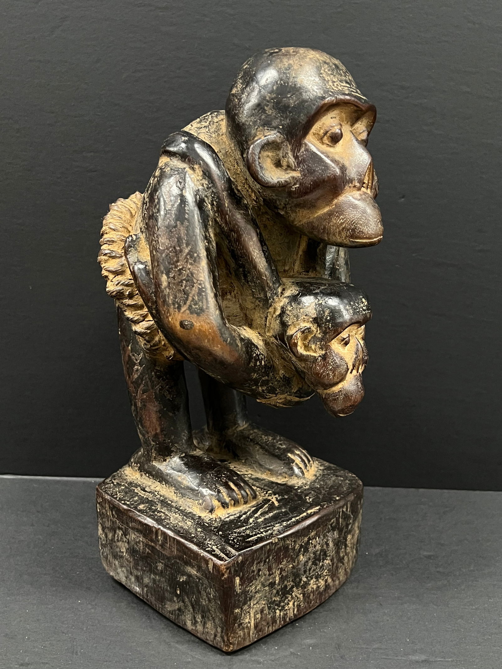 Bulu Monkey Statue - 3