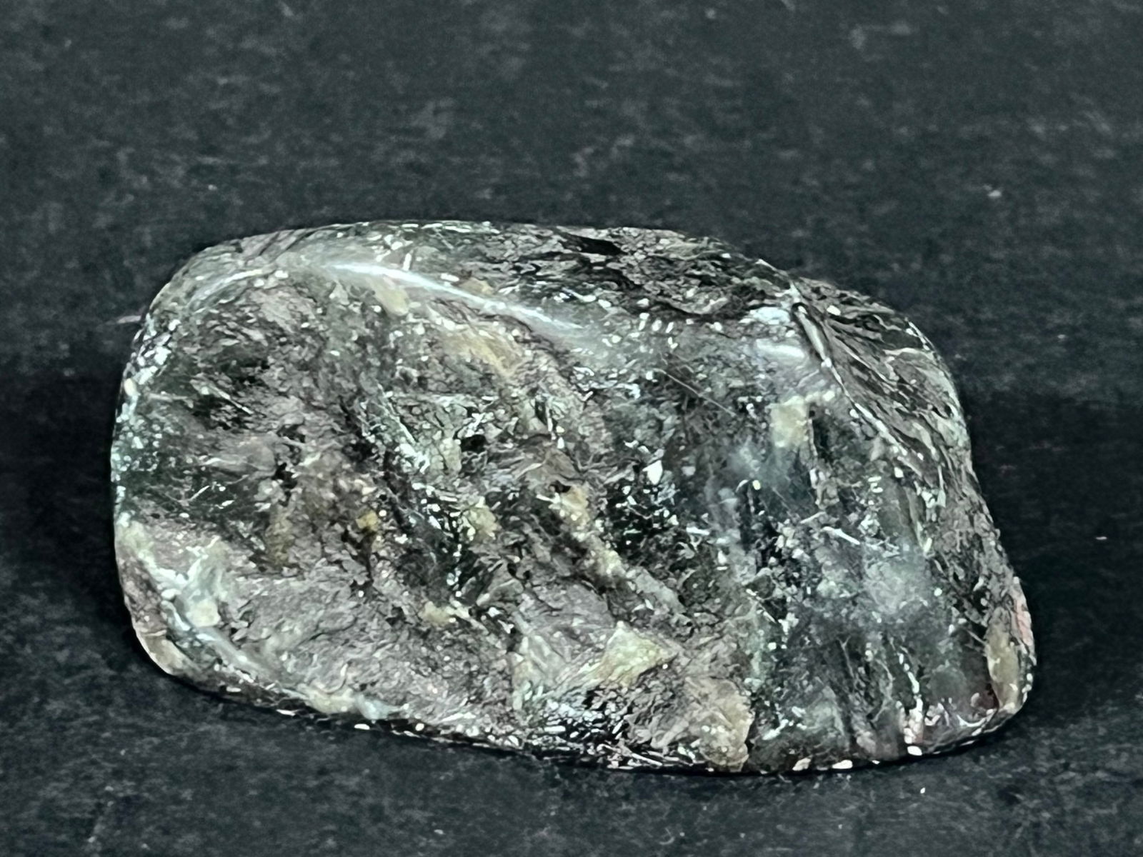 Soapstone Seal/Stamp: Chinese Art Soapstone Seal/Stamp. The dimension is 1.5 inches high x 1.5 inches depth x 2.75 inches wide. Please be aware that some of the items are vintage, secondhand, old ages, antiques and may hav