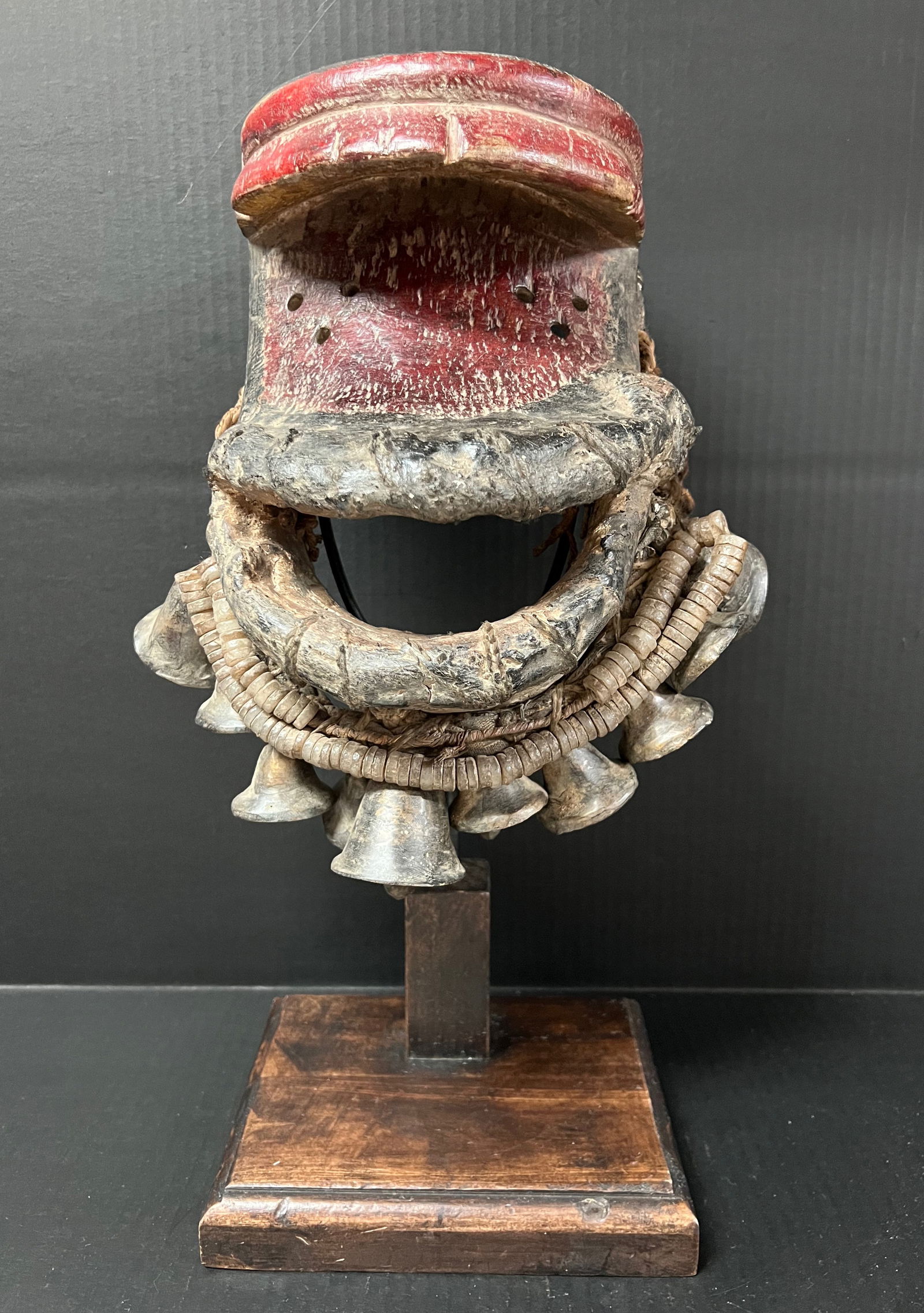 Dan Guere Mask with Stand: African Tribal Art Dan Guere Mask with stand. The dimension is 13 inches high x 11 inches wide. With stand 18.5 inches high. Please be aware that some of the items are vintage, secondhand, old ages, a