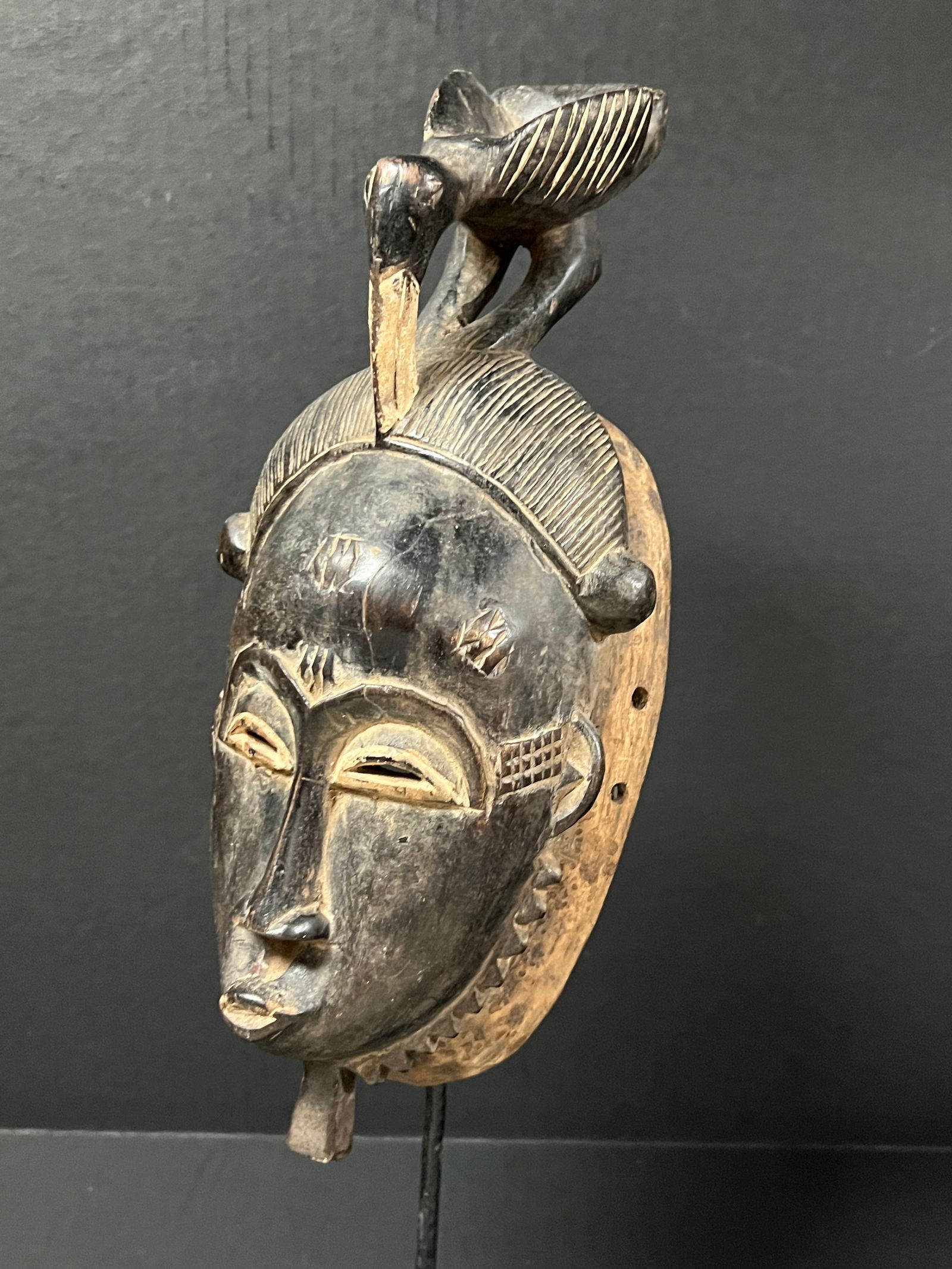 Baule Mask with Stand - 4