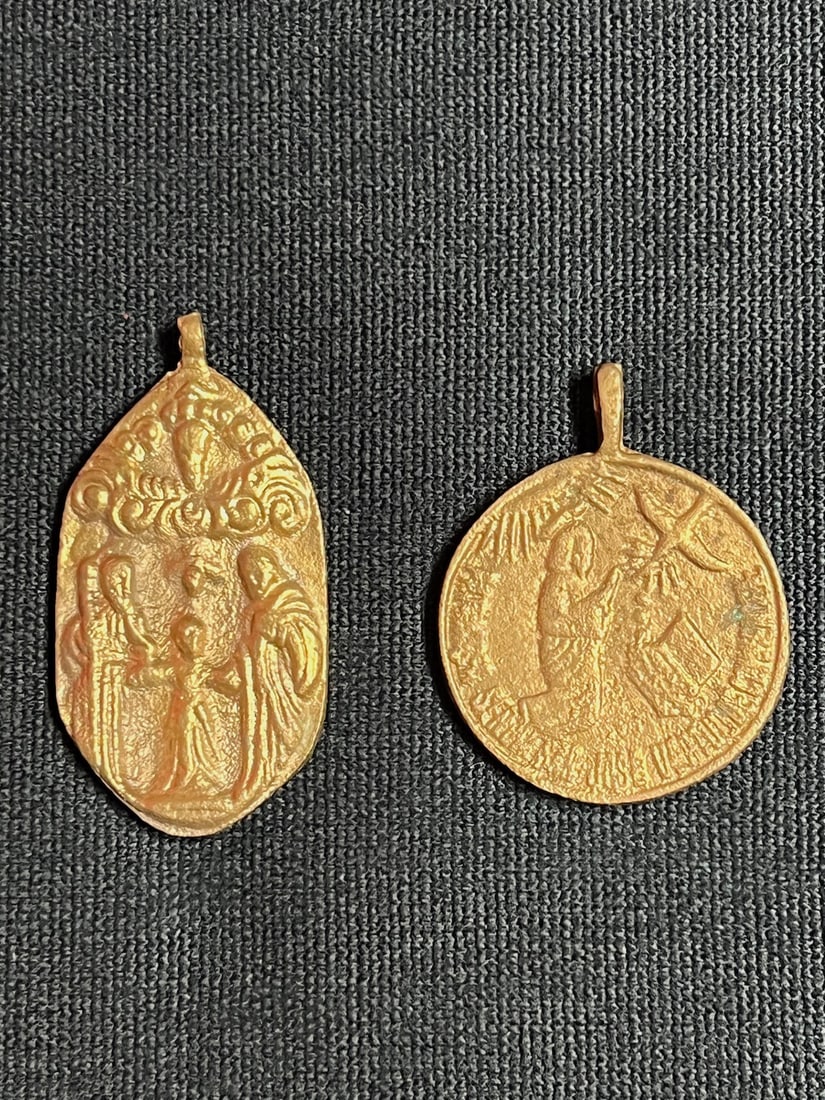 Set of 2 Amulet Medal: Religious Art Philippine Amulet Medal. The dimension is estimated 2.5 inches high x 1.25 inches wide and 2 inches high x 1.5 inches wide. Please be aware that some of the items are vintage, secondhand