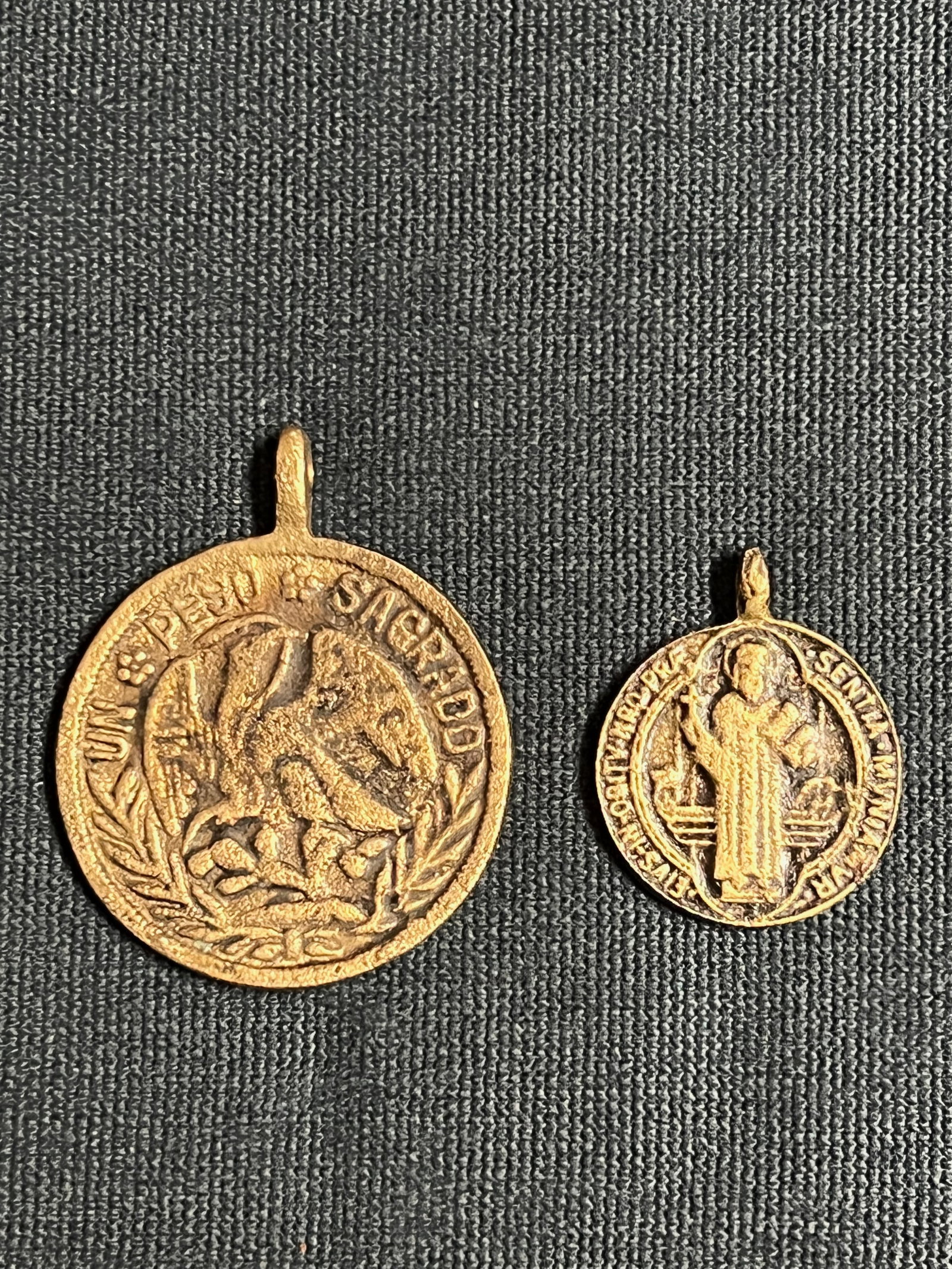 Set of 2 Cast Brass Metal Medal/Amulet: Religious Art Set of 2 Cast Brass Metal Medal/Amulet. The dimension is 2.25 inches high x 1.75 inches wide and 1.5 inches high x 1.5 inches wide. Please be aware that some of the items are vintage, se