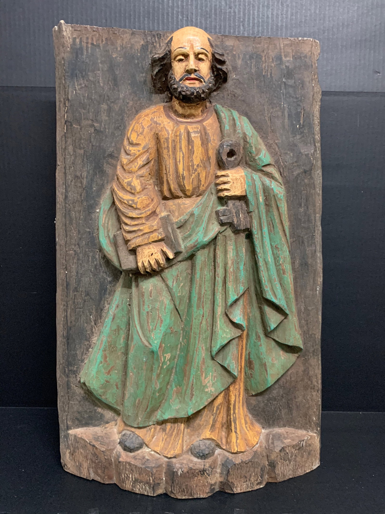 Carved Wood Polychrome Saint Peter Wall Plaque: Religious Art Carved Wood Polychrome Saint Peter Wall Plaque. The dimension is 20 inches high x 4.5 inches depth x 12 inches wide. Please be aware that some of the items are vintage, secondhand, old a