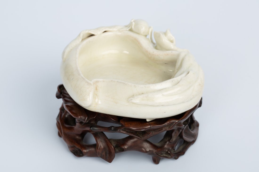 MING DYNASTY PEACH SHAPED BRUSH WASH (1 of 5)