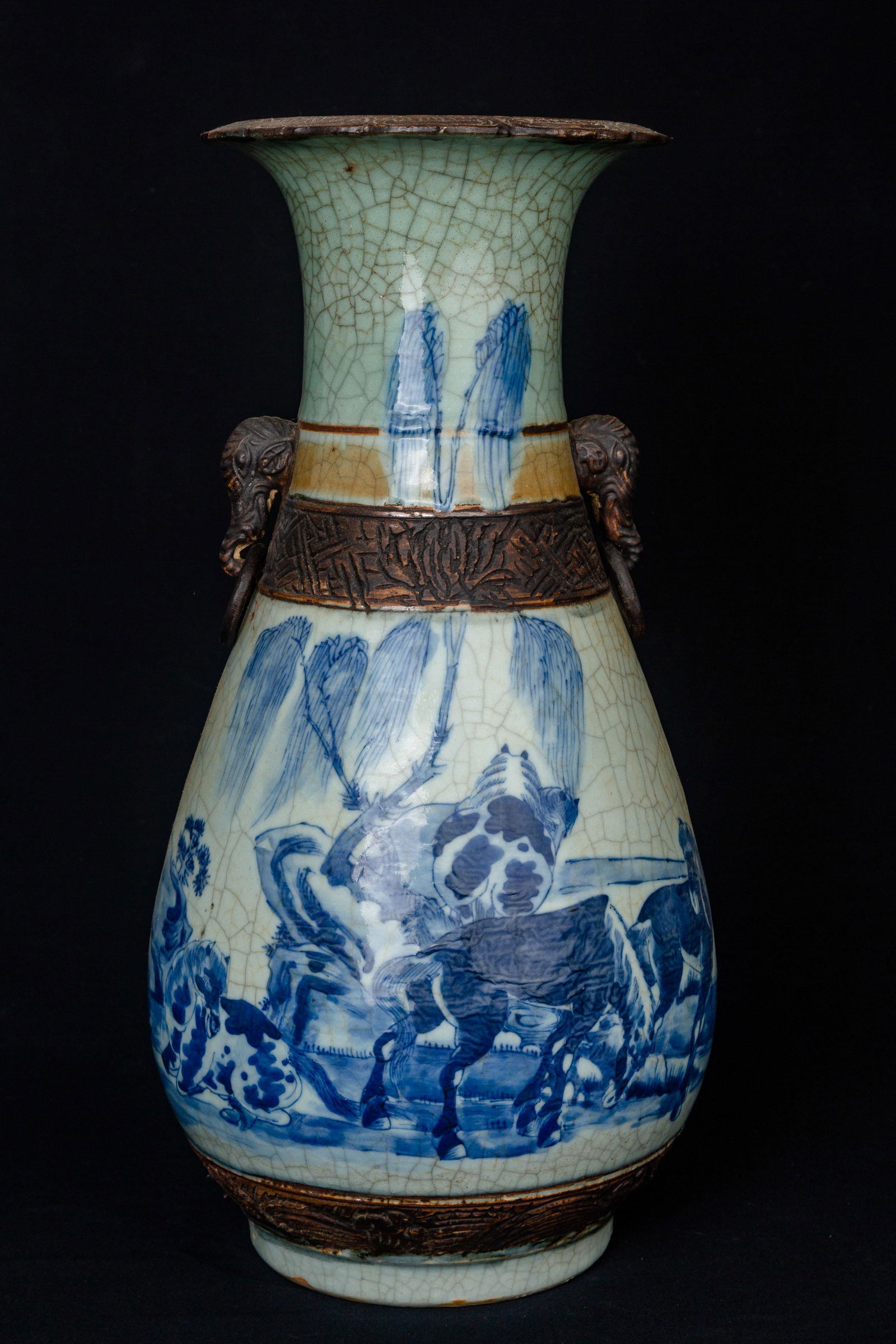 MID QING DYNASTY TRI-COLOURED "GE YAO" LOOSE-RING VASE (1 of 7)