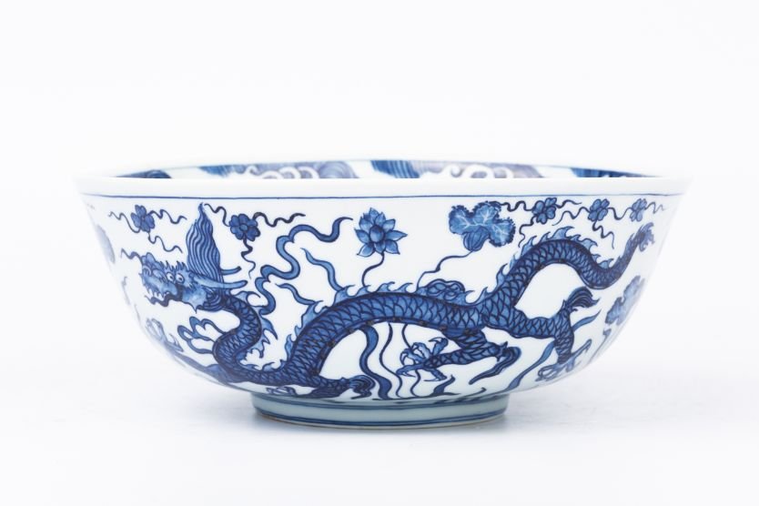 LATE QING DYNASTY DRAGON PATTERN KILIN BLUE AND WHITE (1 of 3)