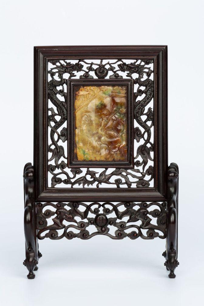 MID-QING DYNASTY 'FU LU SHOU' THREE-COLOR SCREEN (1 of 3)
