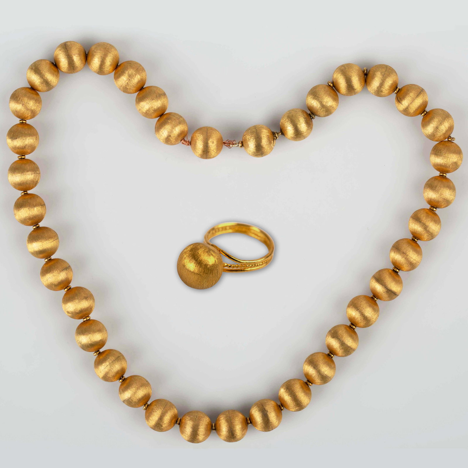 A set of golden ring, 14K gold brushed lucky bead necklace 50g, 19th century (1 of 10)