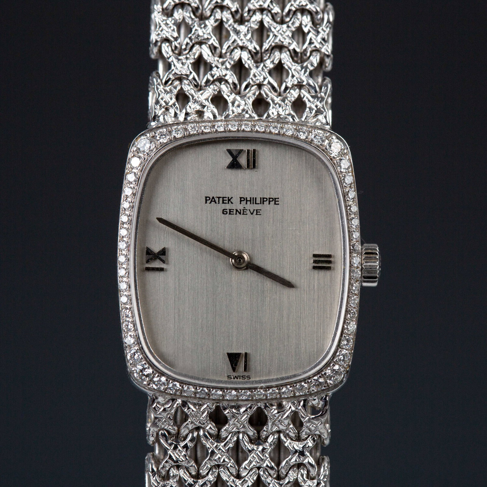 Patek Philippe 18K White Gold Case Diamond Mechanical watch with original strap (1 of 6)