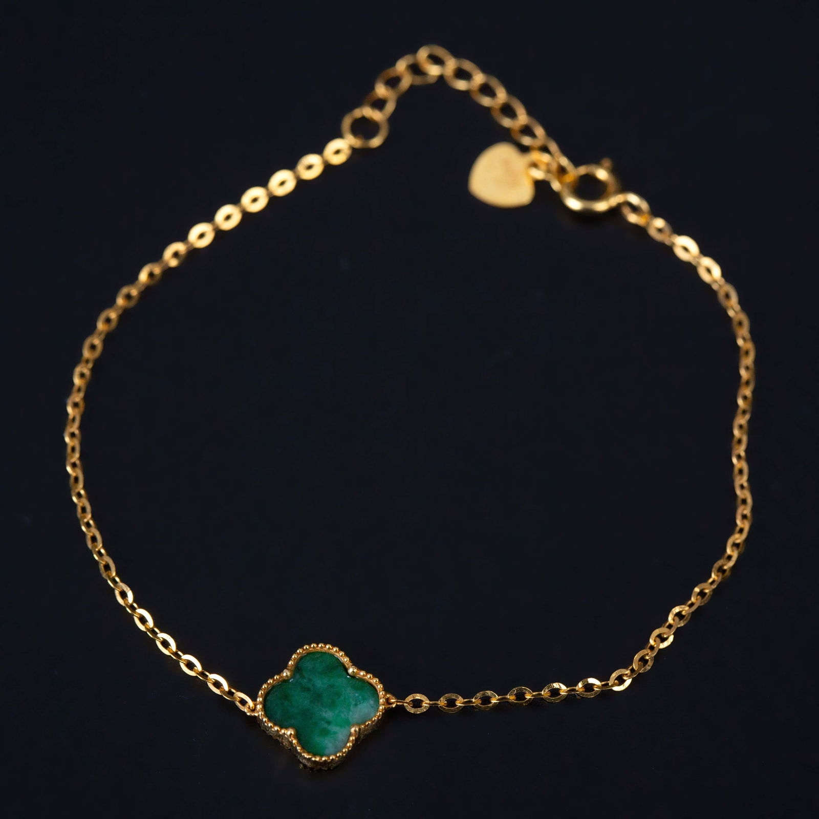 Gold Jadeite Bracelet in 18K/0.90g: Gold Jadeite Bracelet in 18K/0.90g