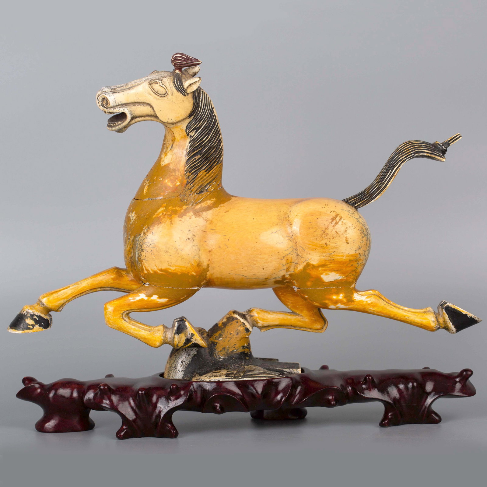 Bone Carved Horse Stepping on Flying Swallow 19th Century: Bone Carved Horse Stepping on Flying Swallow 19th Century. H 26cm, L 33cm, W 10cm (with base)