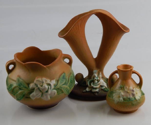 Roseville Gardenia Pottery Group