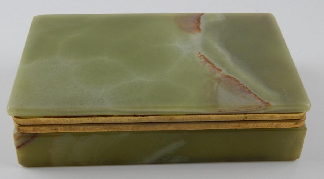 VINTAGE GREEN ONYX RECTANFULAR HINGED BOX (1 of 3)