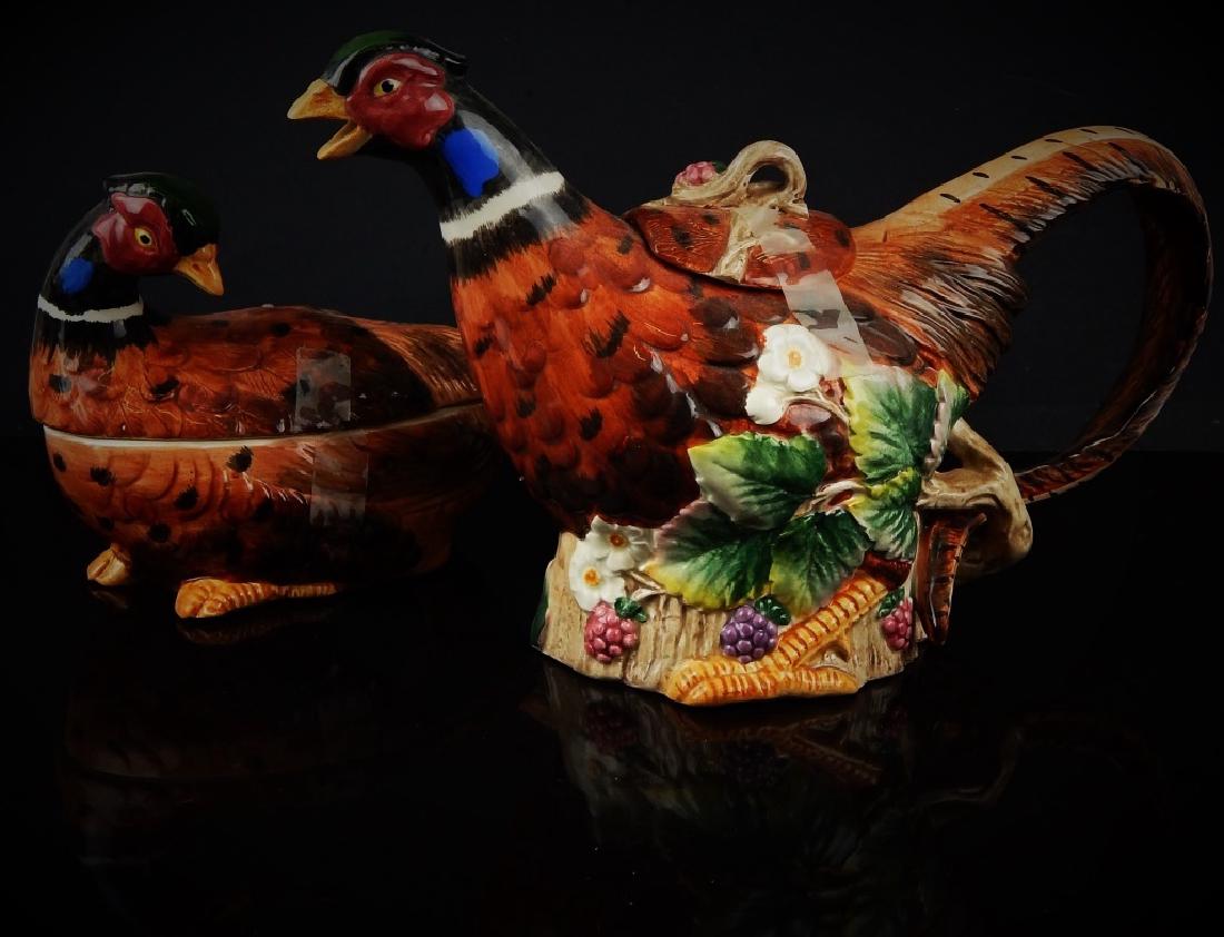 2 FITZ & FLOYD MAJOLICA PHEASANT TABLEWARE ITEMS (1 of 2)
