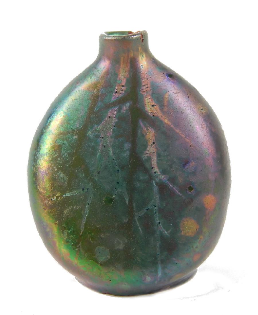 Vtg MINIATURE IRIDESCENT ART GLASS VASE SIGNED C.M (1 of 6)