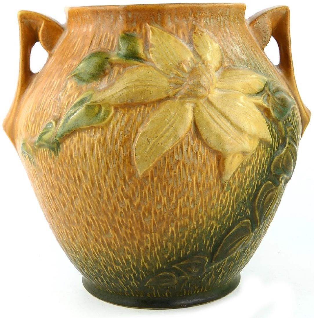 ROSEVILLE CLEMATIS BROWN DOUBLE HANDLED VASE 3-8" (1 of 3)