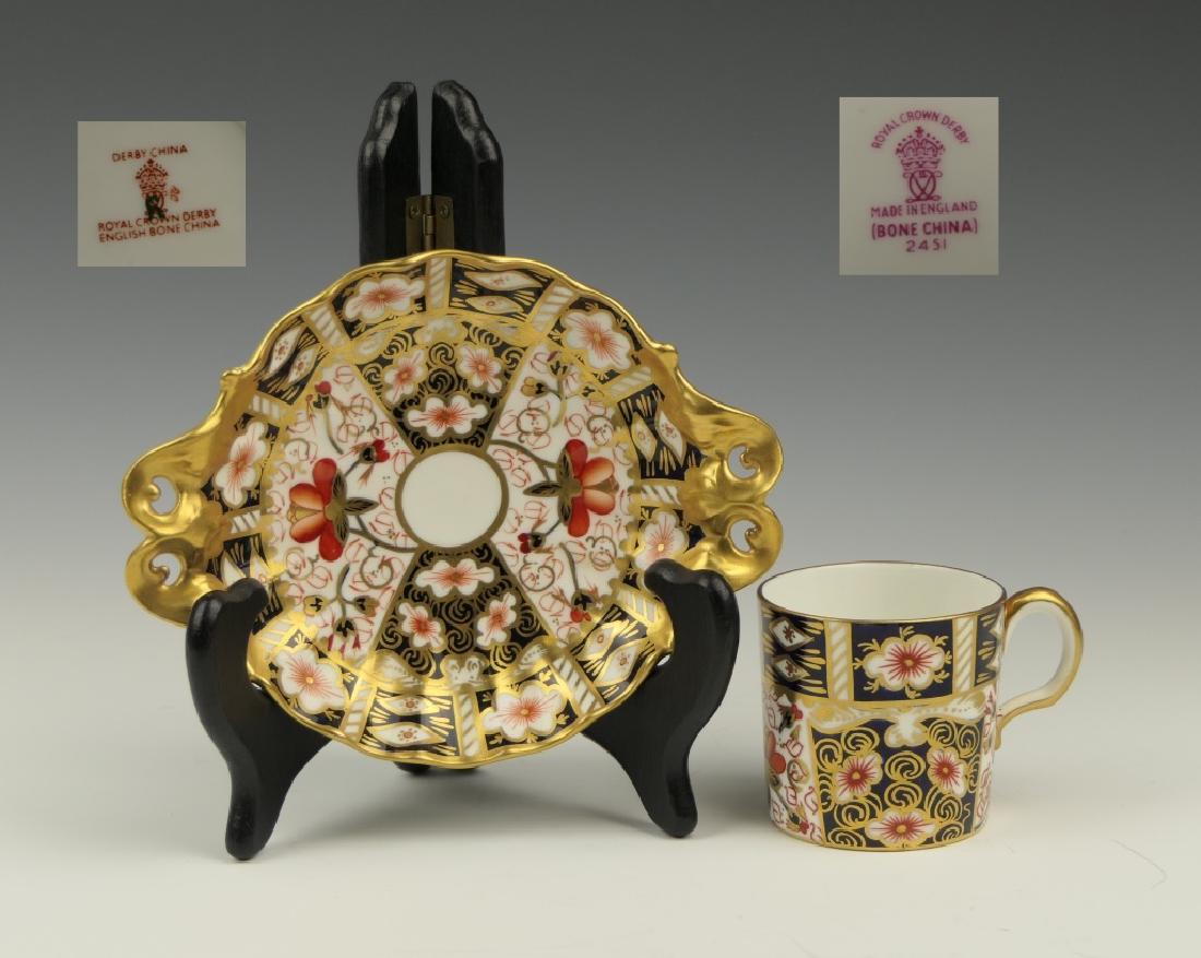 2 ROYAL CROWN DERBY "IMARI" CHINA TEACUP & DISH: A lot of 2 Royal Crown Derby Fine English Bone China porcelain tableware items to include a teacup (2 1/4") and handled footed dish (6 1/4" x 5" depth).