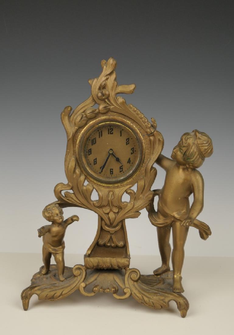 EARLY AMERICAN GILT METAL CHERUB VANITY DESK CLOCK (1 of 8)