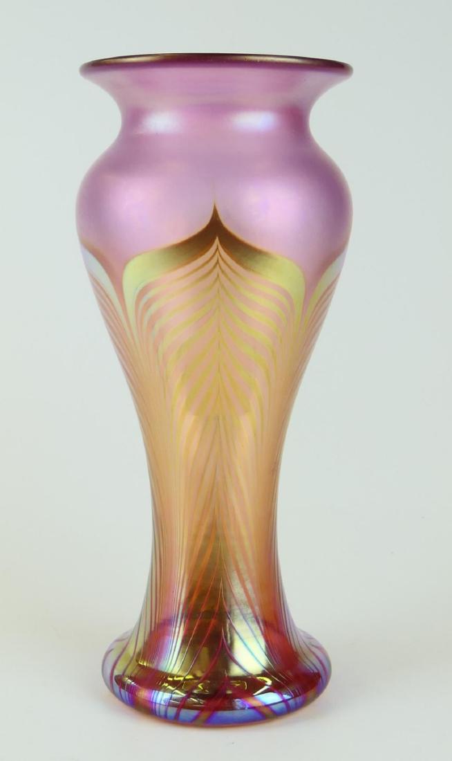 STUDIO SIGNED VTG PULLED FEATHER ART GLASS VASE (1 of 7)