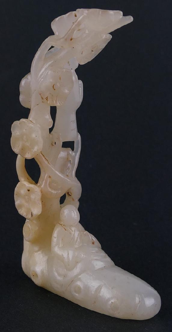 CHINESE CARVED WHITE MUTTON FAT JADE SCULPTURE (1 of 8)
