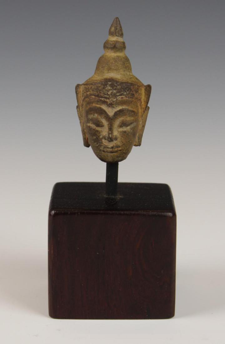 ANTIQUE STONE BUDDHA HEAD ON BASE (1 of 4)