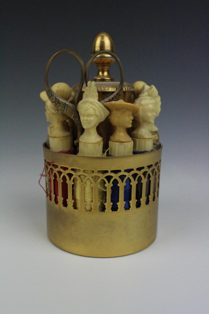 VINTAGE COMPACT FIGURAL SEWING KIT (1 of 3)