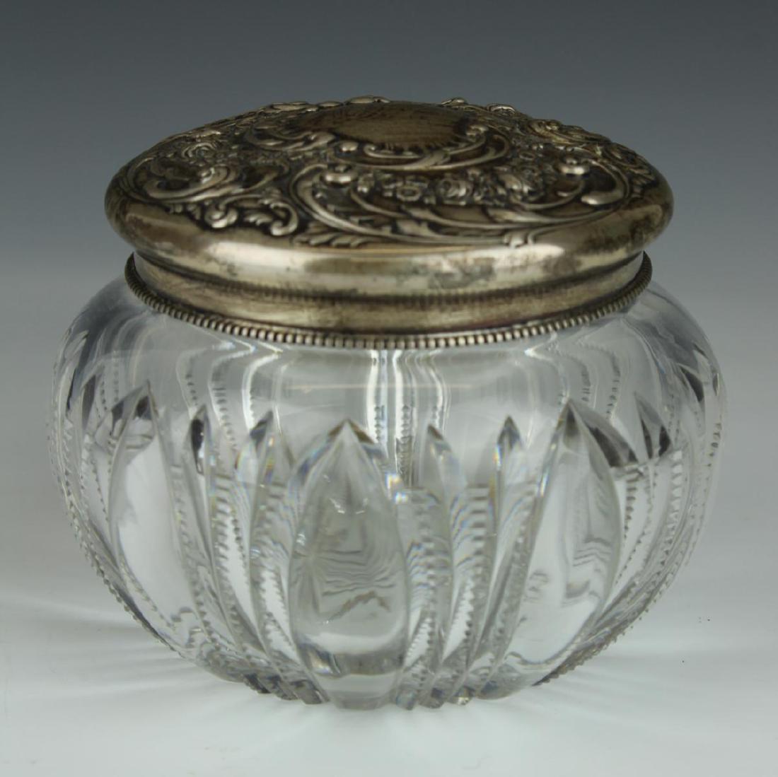 GORHAM STERLING SILVER TOP CUT CRYSTAL DRESSER BOX (1 of 5)
