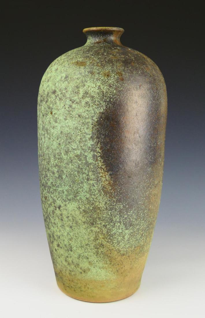 SIGNED JAPANESE STONEWARE BROWN GLAZE VASE (1 of 7)