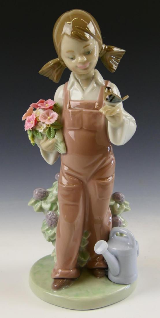 LLADRO PORCELAIN "SPRING"  5217 (1 of 3)