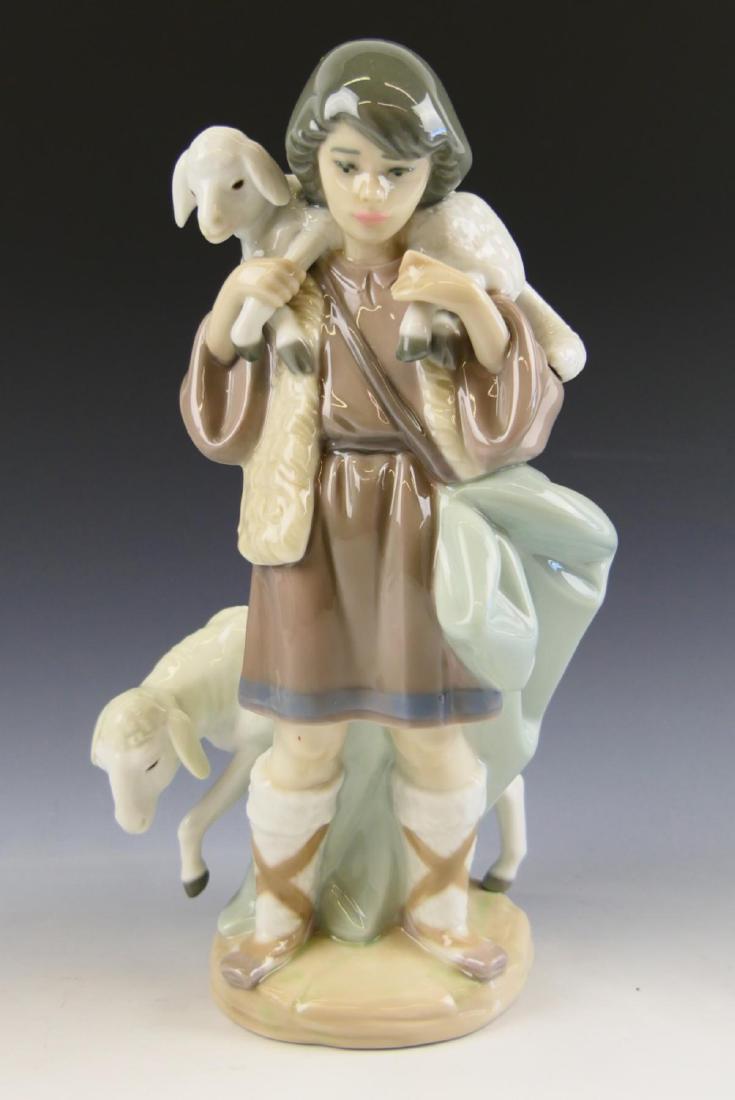 LLADRO "SHEPHERD BOY" PORCELAIN FIGURE 5485 (1 of 4)